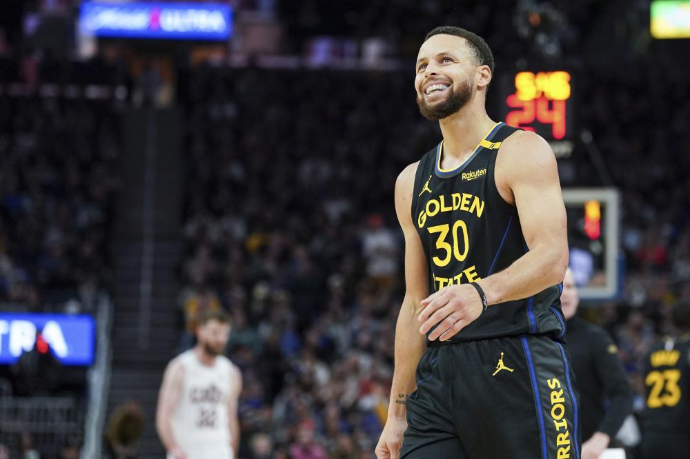 效力于帕尔 效力于帕尔