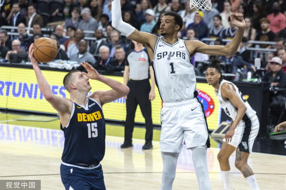 对于湖人而 对于湖人而