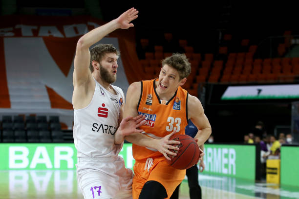 前场的瞬间 前场的瞬间