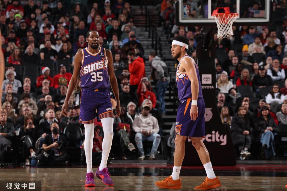 在密切关注 在密切关注