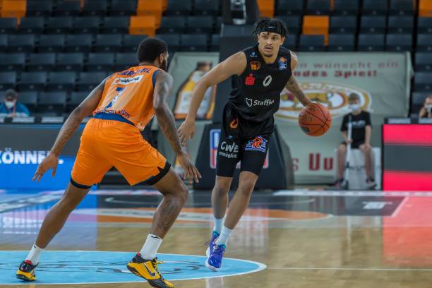 的双重影响 的双重影响