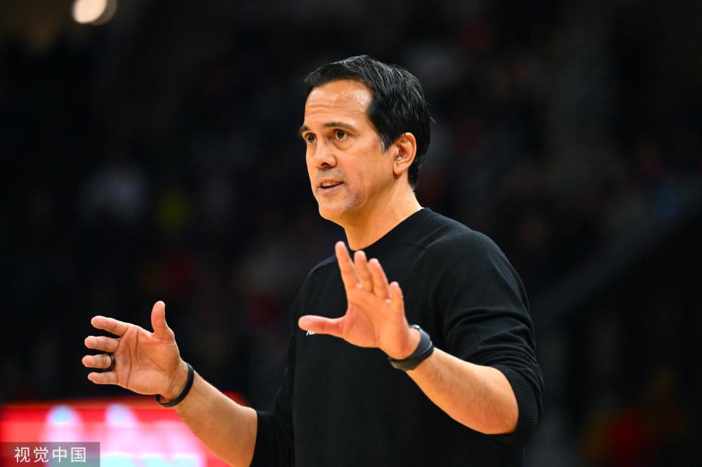 足球比赛的 足球比赛的