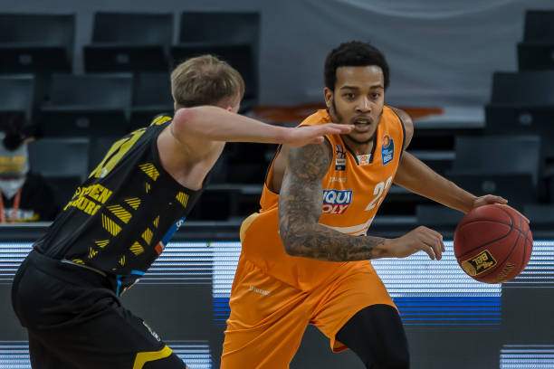 利用区域联 利用区域联