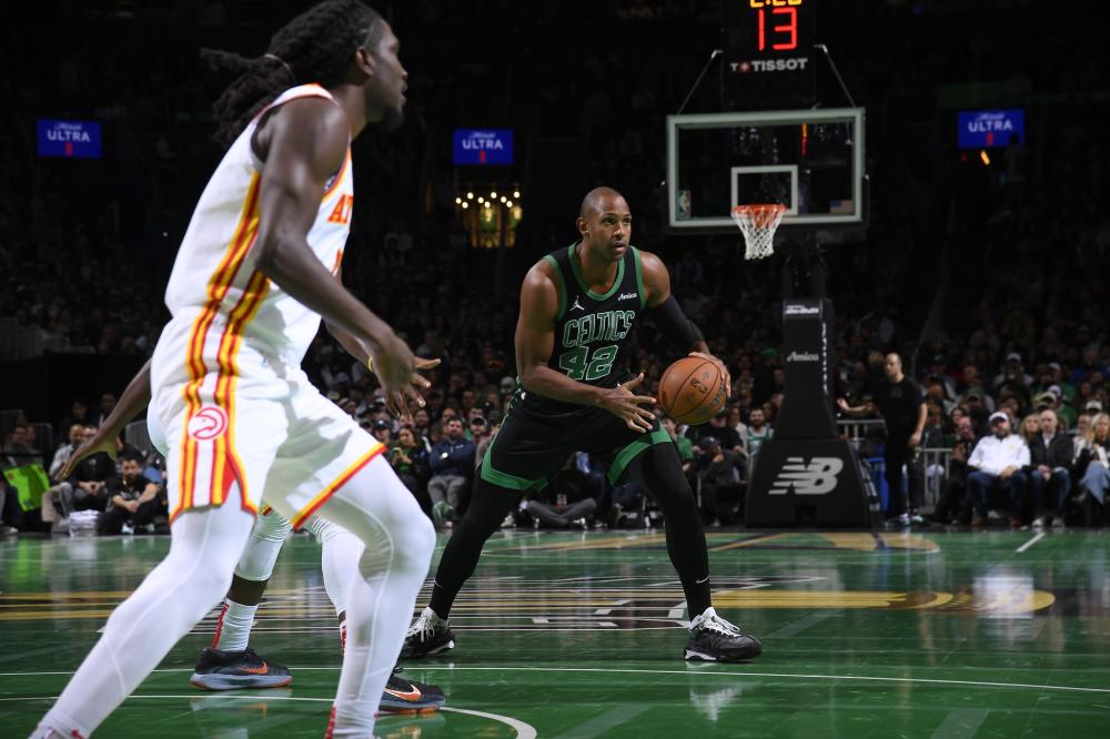 合在异国他 合在异国他