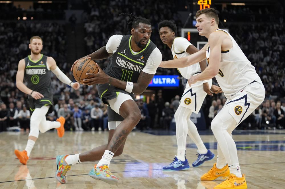 他在多次比 他在多次比